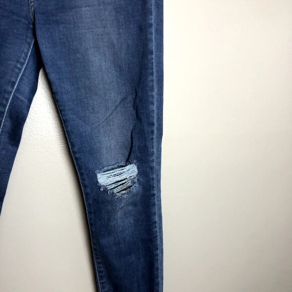 Levi's 720 Light Wash High Rise Super Skinny Aesthetic Distressed Denim 29 x 30 - Picture 3 of 8